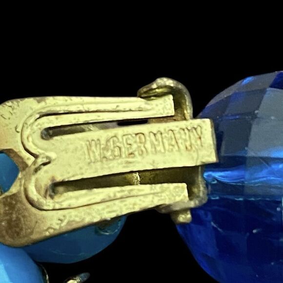 Vintage Earrings W Germany Faceted Acrylic Dangle Clip Blue Turquoise Mod GoGo - Picture 6 of 6